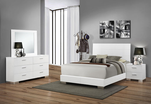 Felicity 4-piece California King Bedroom Set Glossy White image