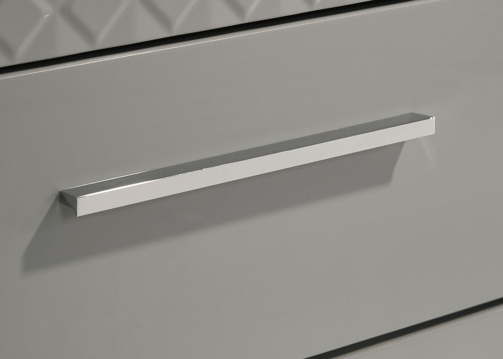 Ives 4 & 5 Piece Bedroom Set E.king & Queen White & Grey