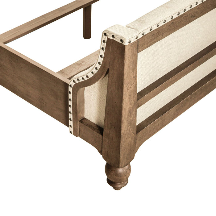 Americana Farmhouse Shelter Bed image