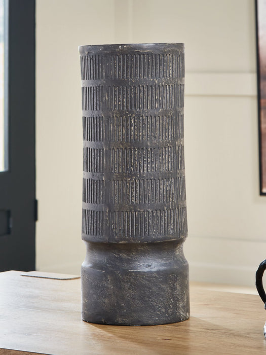 Beninworth Vase - homePLUS (Binghamton, NY)