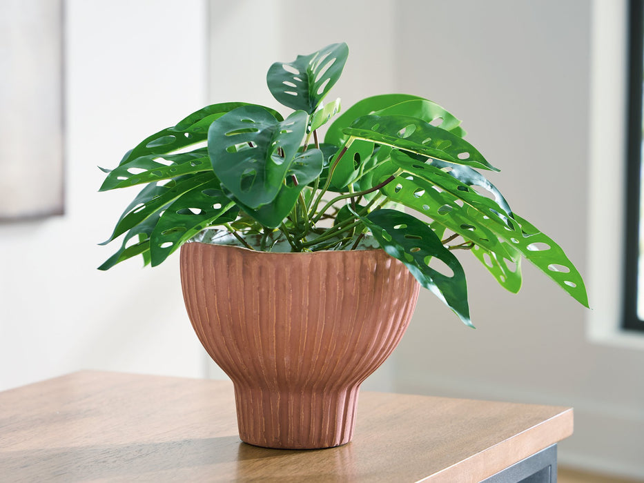 Orban Vase - homePLUS (Binghamton, NY)