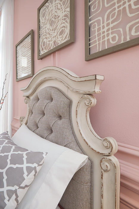 Realyn Upholstered Bed - homePLUS (Binghamton, NY)